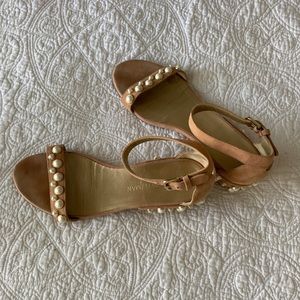Stuart Weitzman Allpearls pearl Sandals sz 6.5